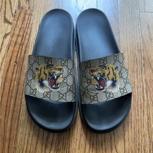 GUCCI TIGER SLIDES